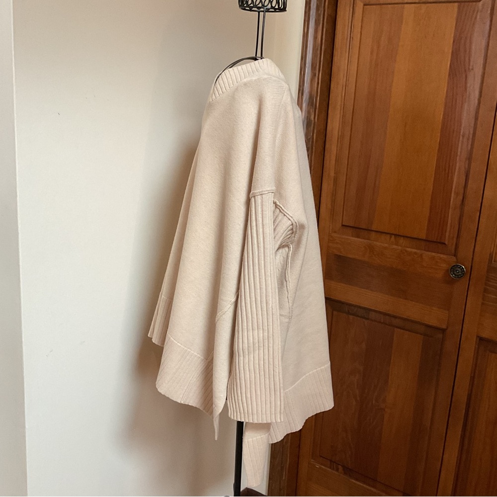 Lane 201 Women's Cream V-Neck Sweater, Small, ivory - Picture 6 of 9